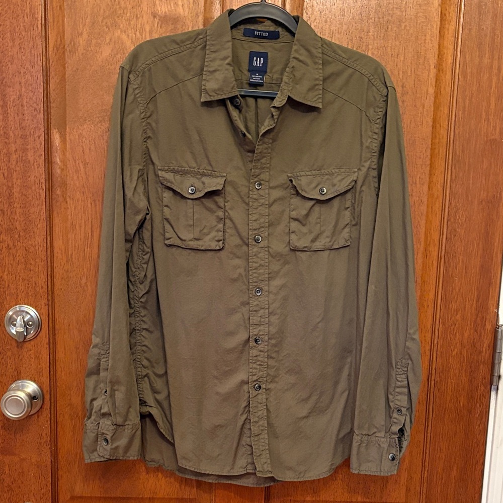 GAP Men's Olive Green Button Down Shirt Size M